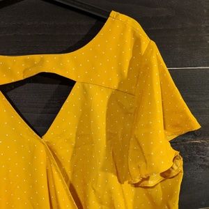Eloquii Yellow Keyhole Top